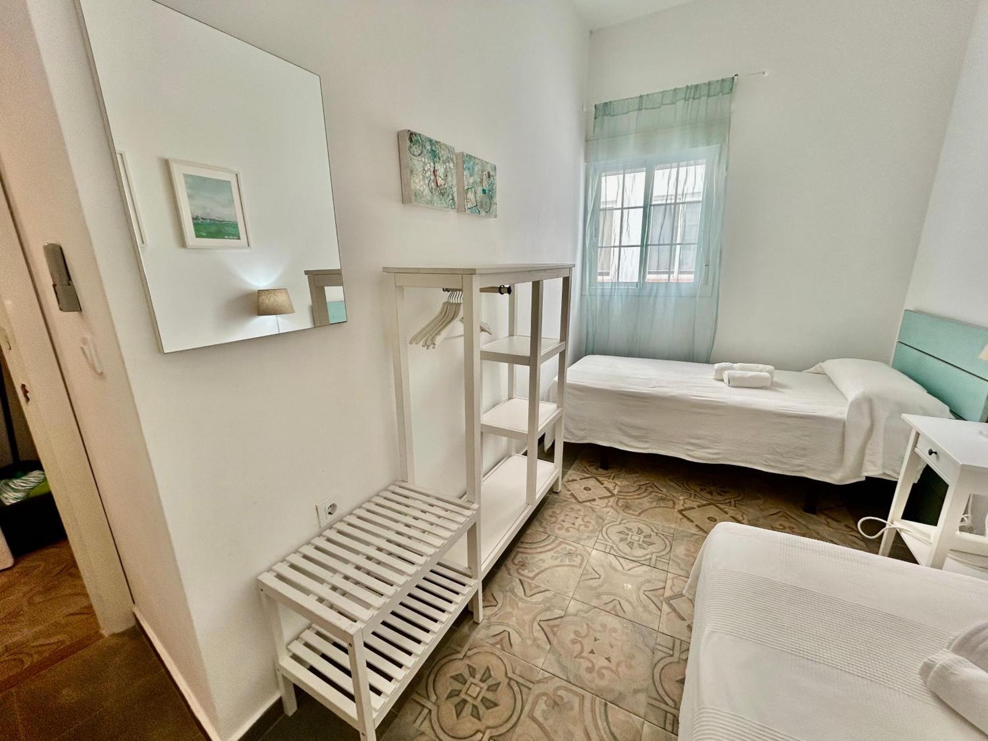 Acogedor Apt 8Pax 4Bdr 2Bth - Cozyhomesevilla1 Екстериор снимка