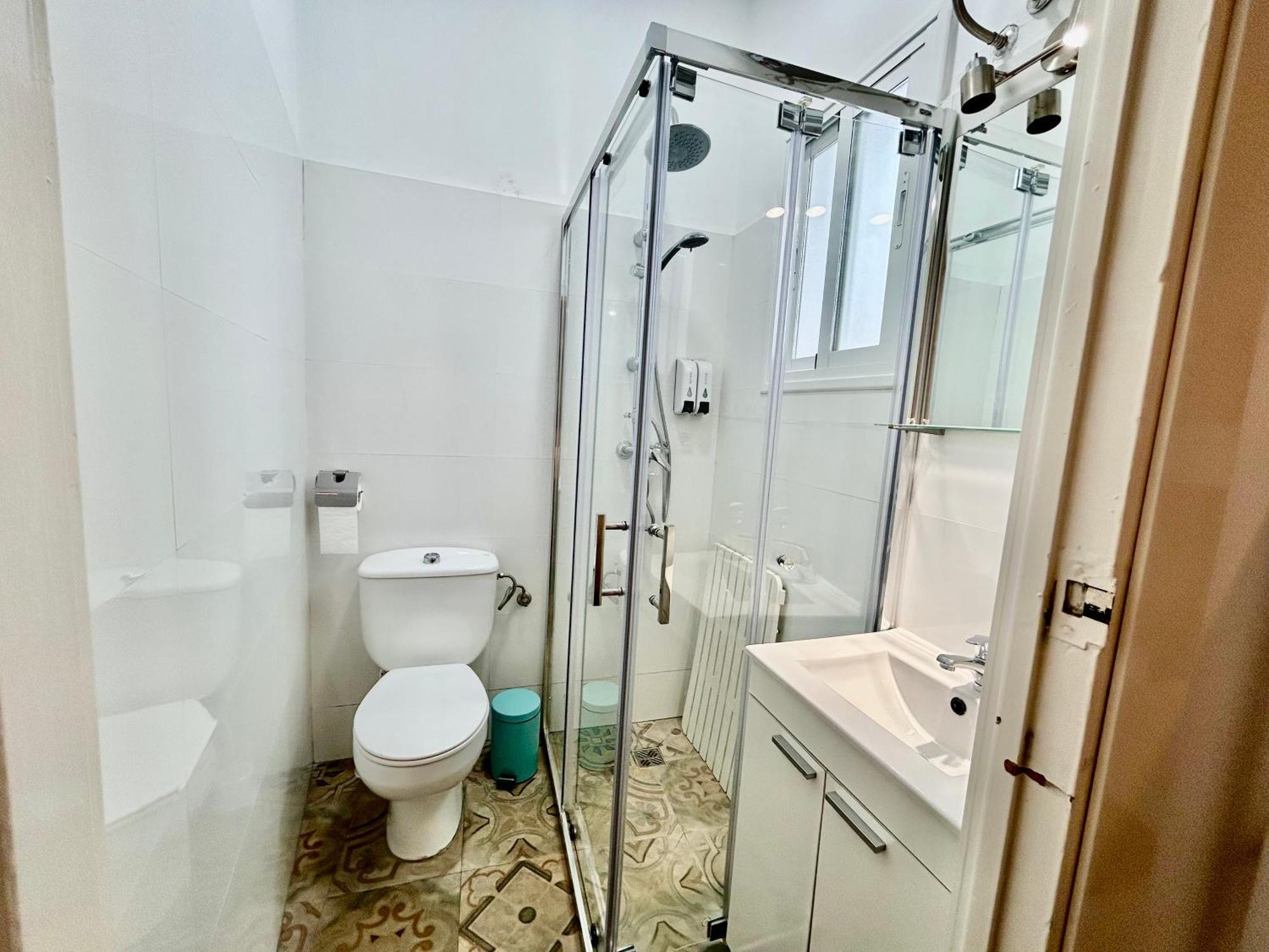 Acogedor Apt 8Pax 4Bdr 2Bth - Cozyhomesevilla1 Екстериор снимка