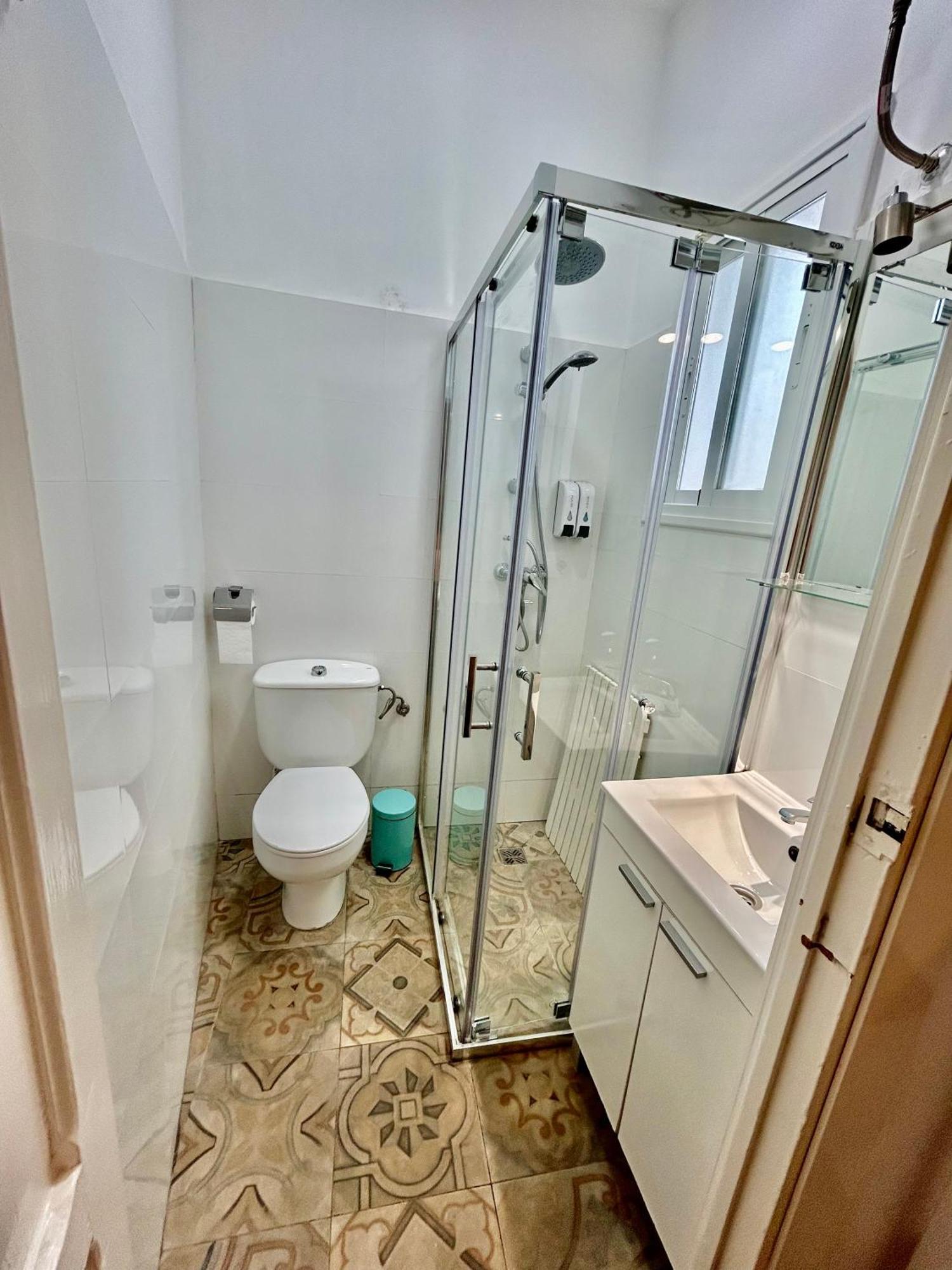 Acogedor Apt 8Pax 4Bdr 2Bth - Cozyhomesevilla1 Екстериор снимка